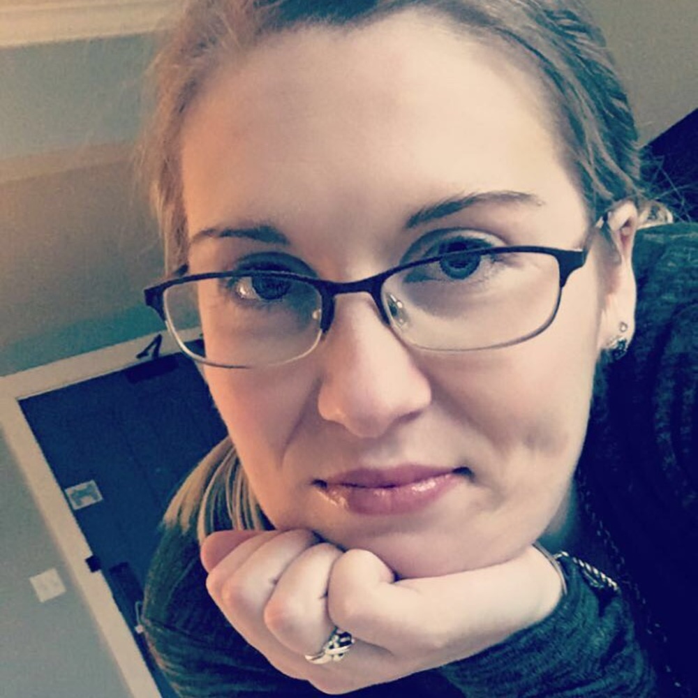 Meet your Posher, Holly
